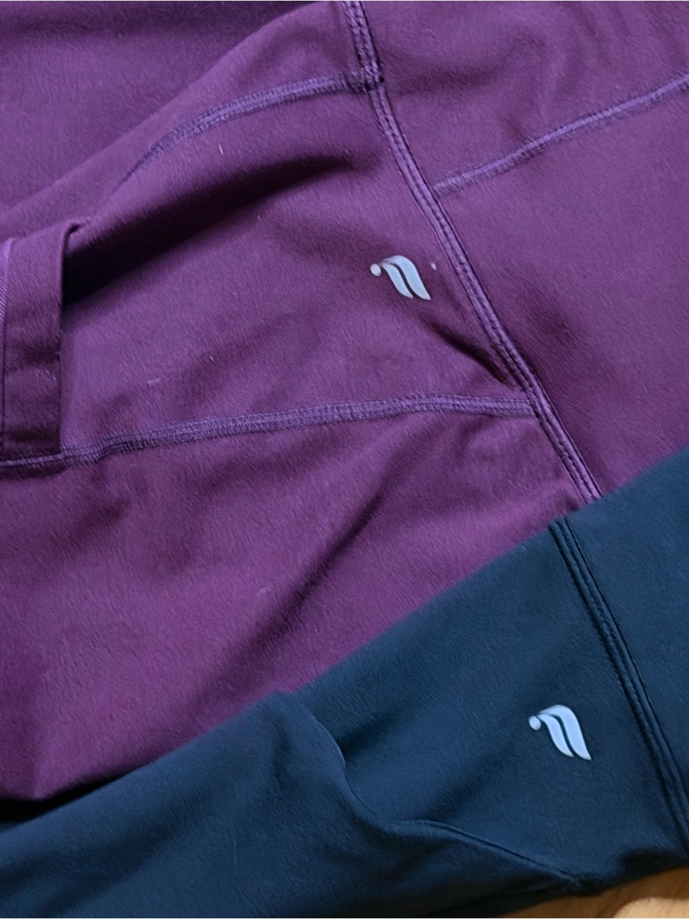 Fabletics 2 leggings Plum & Black